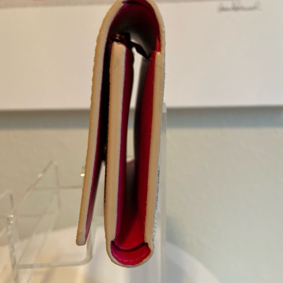 LV Ltd. Ed. Vivienne 2021 Holiday Victorine Wallet - Picture 11 of 16